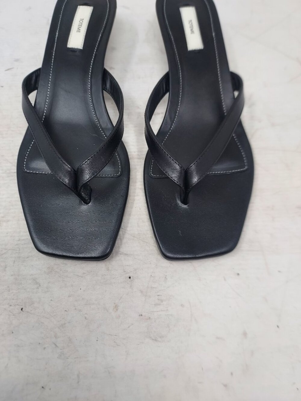 Toteme Black Leather Kitten Heel Flip Flop Sandals EU 41 - Picture 5 of 10